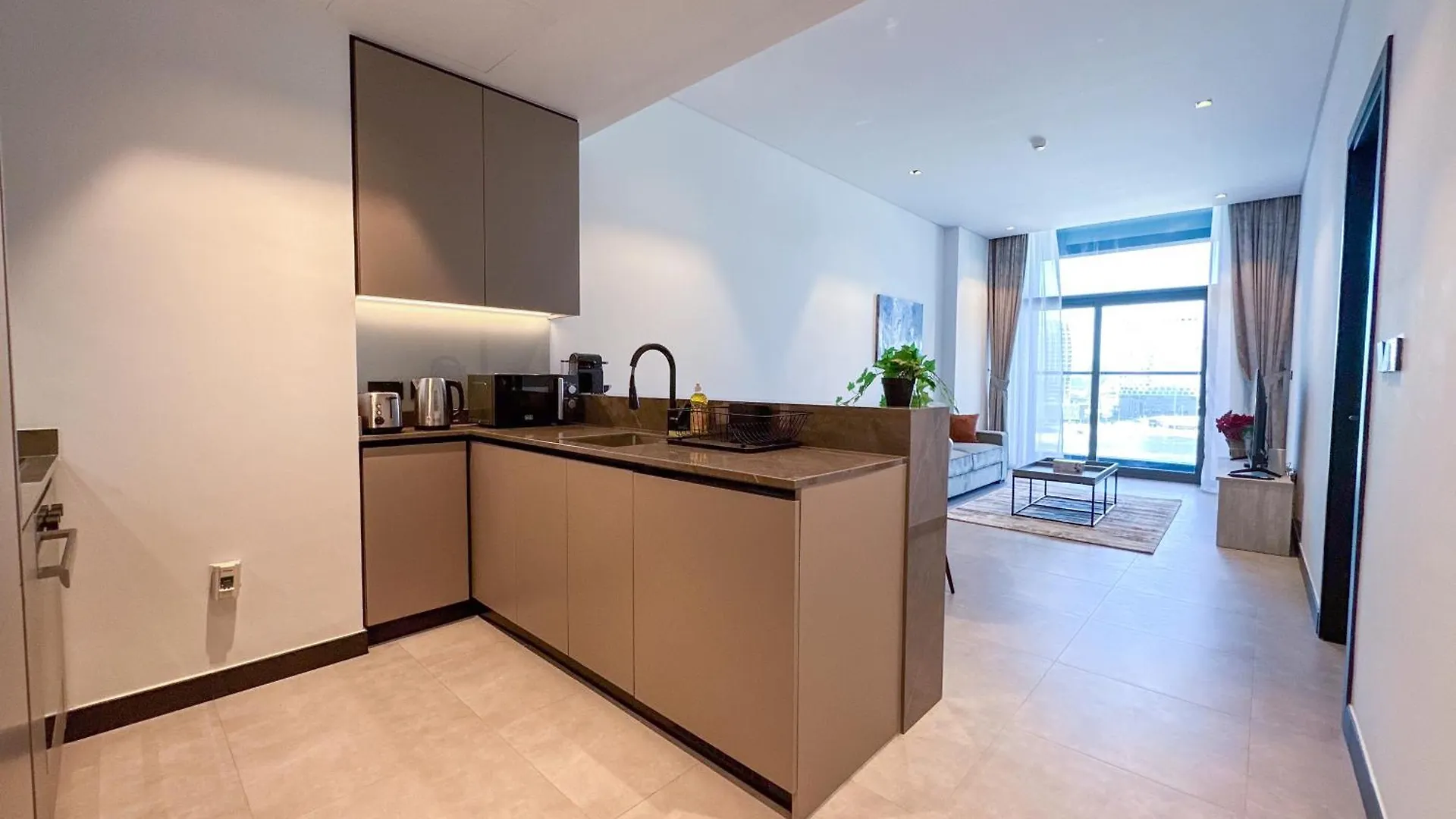 Luxury 1Br In 15 Northside Tower With Canal View 4Ab03 Dubai Apartment
